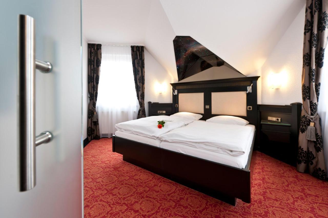 Hotel Fuer Dich Варен Стая снимка
