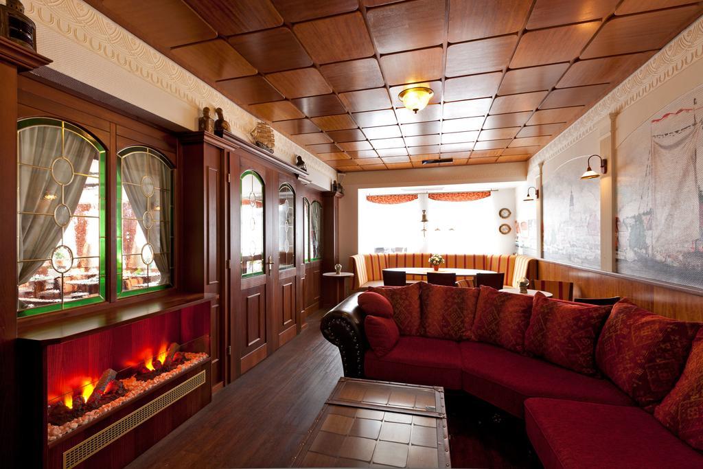 Hotel Fuer Dich Варен Екстериор снимка