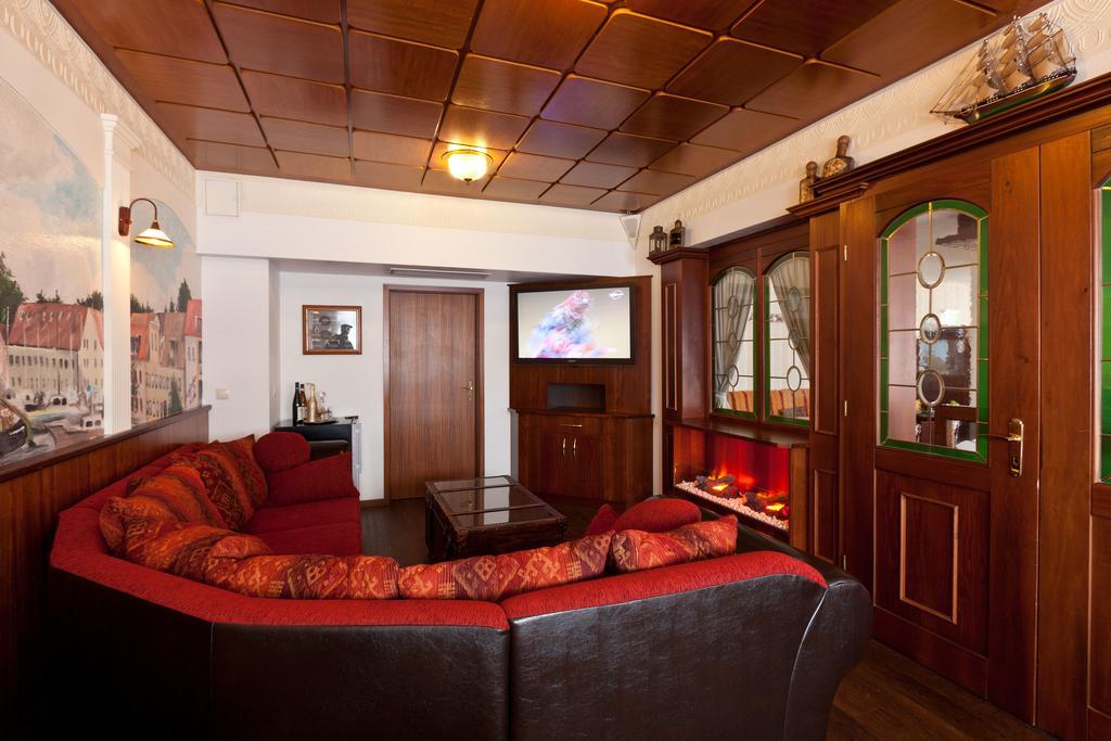 Hotel Fuer Dich Варен Екстериор снимка