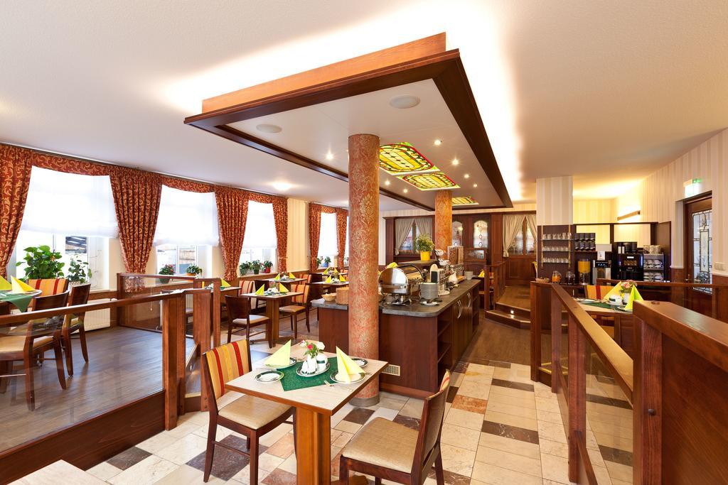 Hotel Fuer Dich Варен Екстериор снимка