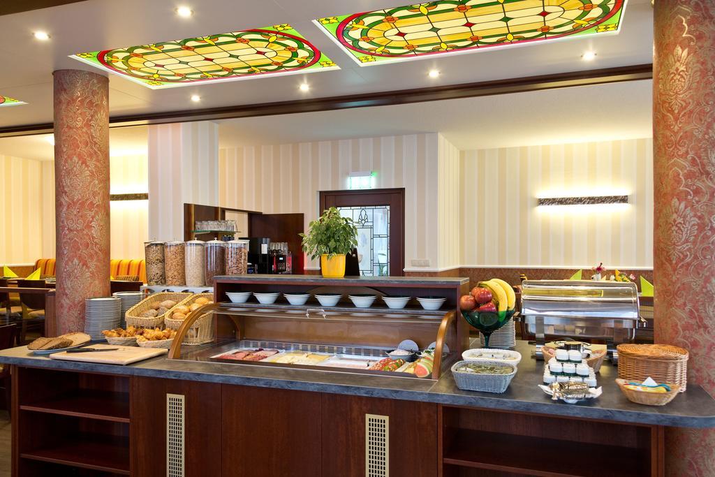 Hotel Fuer Dich Варен Екстериор снимка