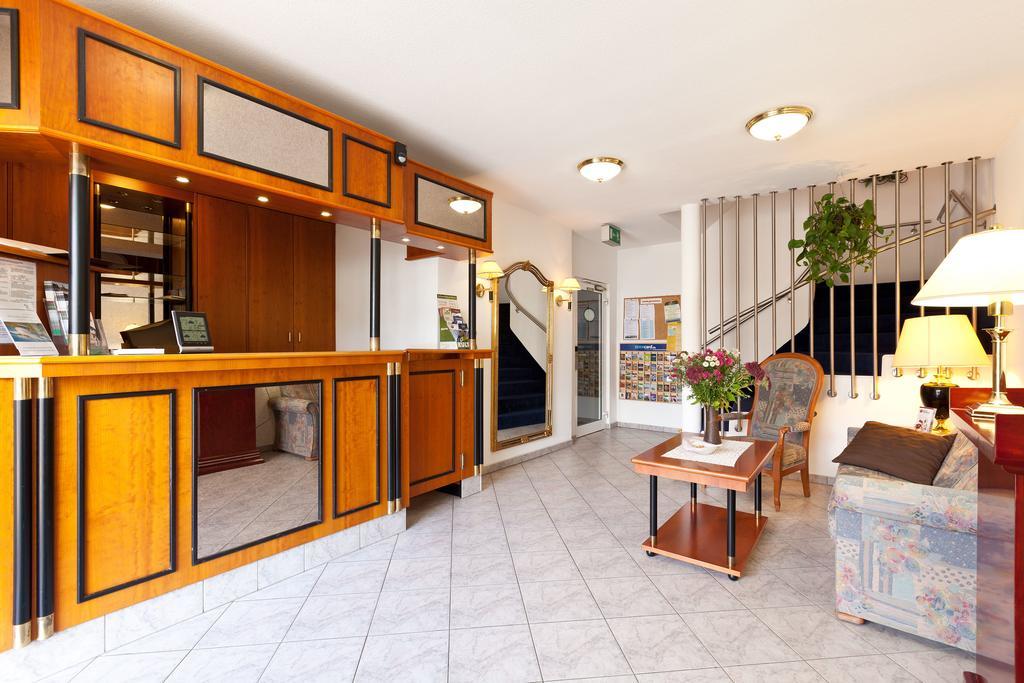 Hotel Fuer Dich Варен Екстериор снимка